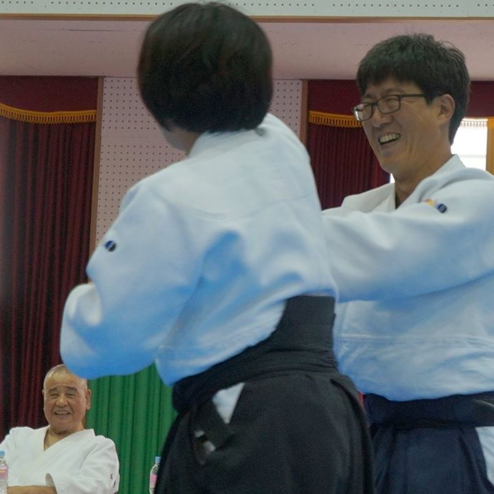 함께 수련하는 모습